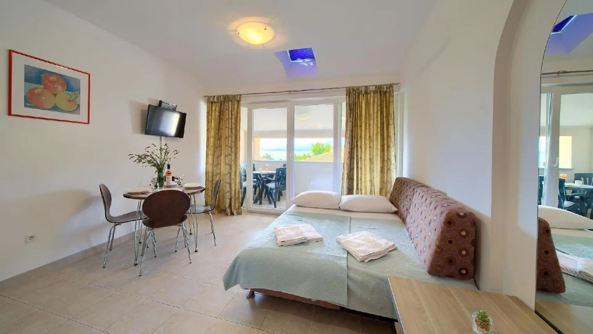 Apartment Nette Wohnung In Silo Mit Moeblierter Terrasse Croatia